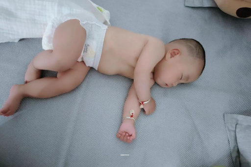 巴彦淖尔五个月宝宝呕吐